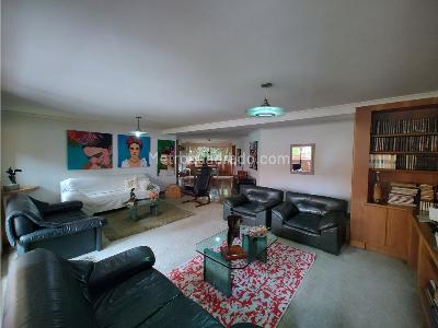 Apartamento de 3 alcobas en venta en El Poblado, Medellín, 196 m² · foto 3 de 13