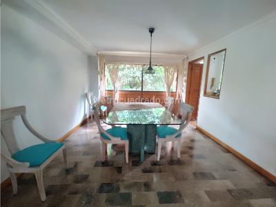 Apartamento de 3 alcobas en venta en El Poblado, Medellín, 196 m² · foto 4 de 13