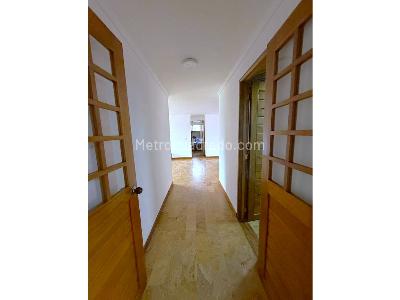 Apartamento en venta en El Poblado, Medellín · foto 5 de 16