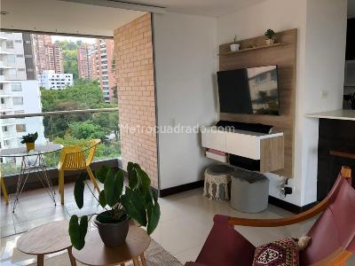 Apartamento de 2 alcobas en arriendo en Lalinde, Medellín, 94 m² · foto 3 de 17