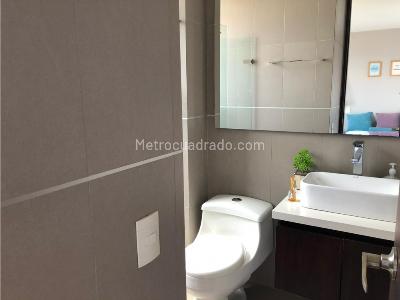 Apartamento de 2 alcobas en arriendo en Lalinde, Medellín, 94 m² · foto 12 de 17