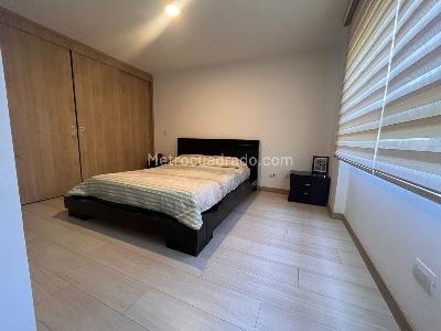 Apartamento en venta en Loma De Los Bernal, Medellín · foto 12 de 16