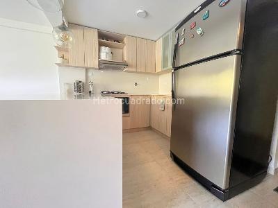 Apartamento en venta en Loma De Los Bernal, Medellín · foto 3 de 16