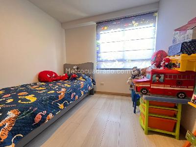 Apartamento en venta en Loma De Los Bernal, Medellín · foto 9 de 16
