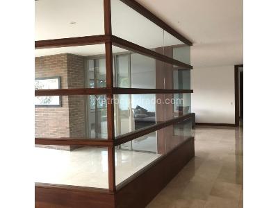 Apartamento en arriendo en Poblado, Medellín · foto 4 de 17