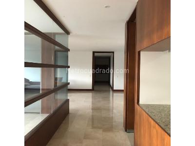 Apartamento en arriendo en Poblado, Medellín · foto 7 de 17