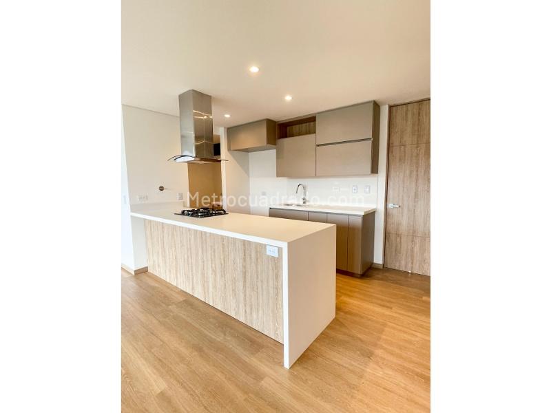 2BR Apartment in El Retiro (85 m²) - 4