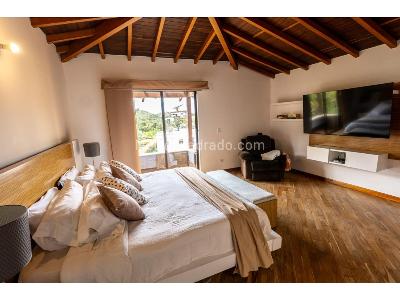 Casa de 4 alcobas en venta en Envigado, Envigado, 350 m² · foto 11 de 14
