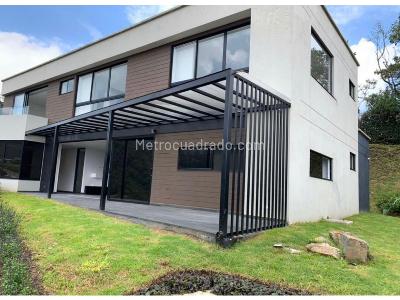 Casa de 4 alcobas en venta en Envigado, Envigado, 370 m² · foto 10 de 12
