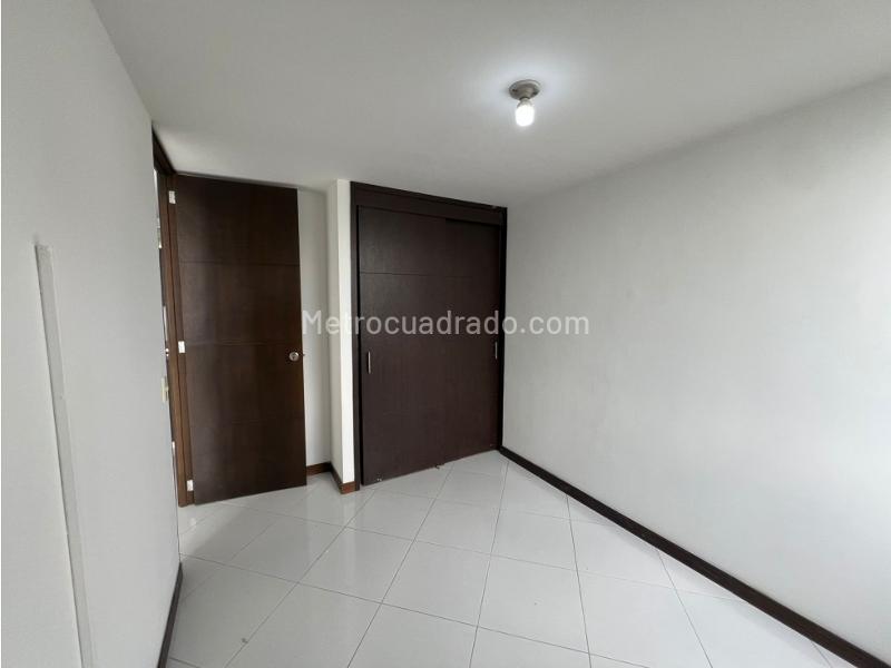 Apartamento de 2 Alcobas con Amenities en Loma del Indio - 4
