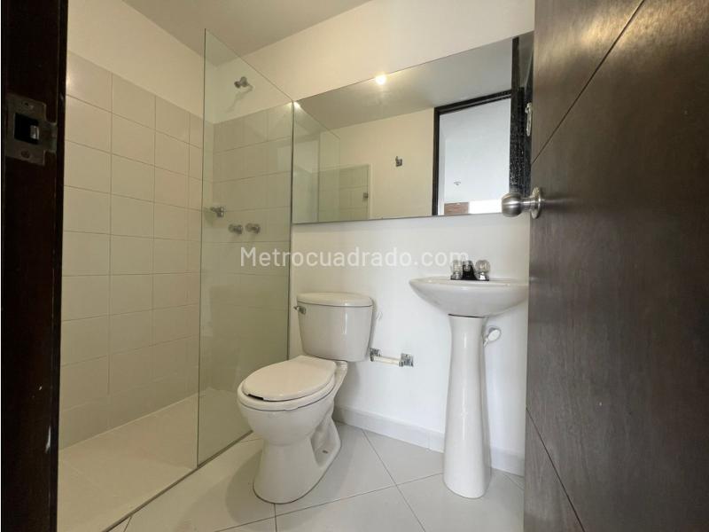 Apartamento de 2 Alcobas con Amenities en Loma del Indio - 9