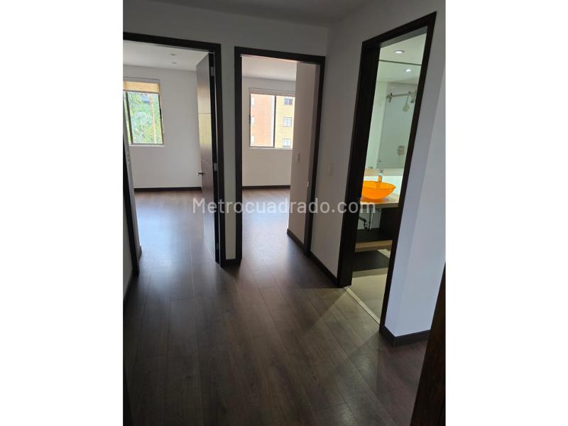 Large 3BR Apartment in Poblado Castropol - 7