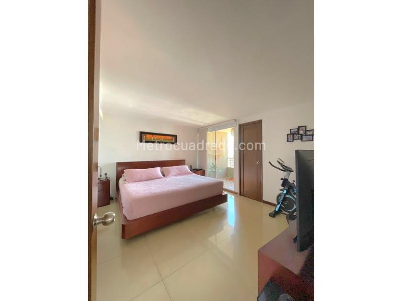 Stylish 3BR Apartment in Santa Fe, El Poblado - 8