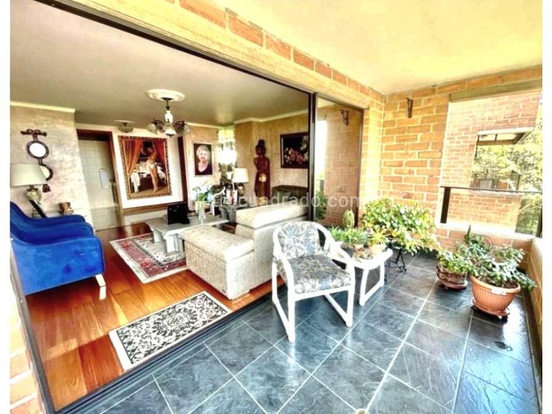 3BR Apartment with Pool & 24/7 Security in Poblado Loma de los Gonzalez - 3