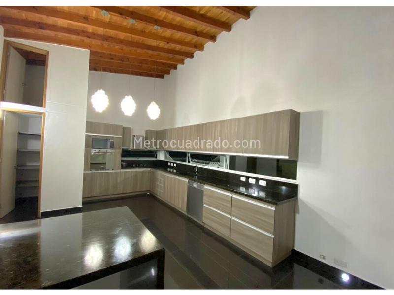 4BR House in Llanogrande (350 m²) - 3