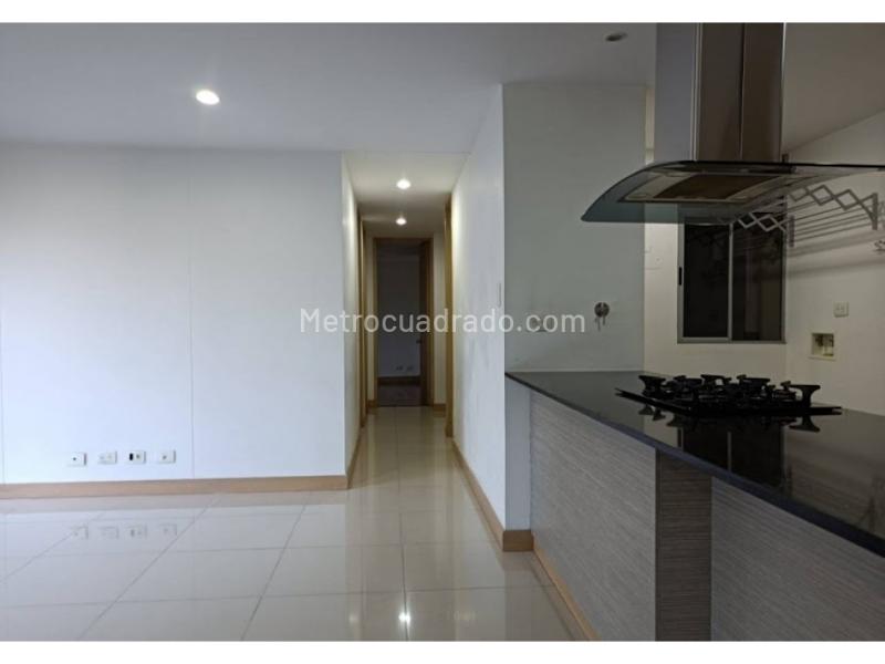 Apartamento de 3 Alcobas Cerca a Centros Comerciales en Los Balsos - 6