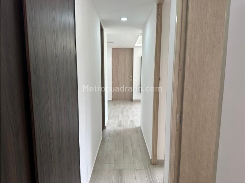 Modern 3BR Apartment with Amenities in Guayabal - 9