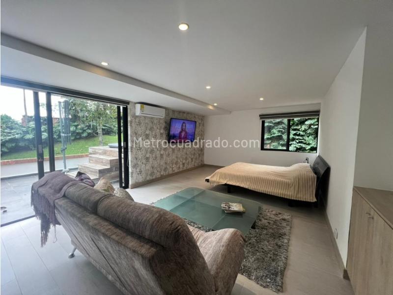 Apartamento de Lujo de 3 Alcobas con Jacuzzi en Campestre - 4