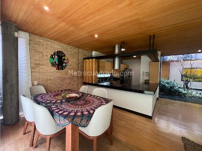 Casa de 4 alcobas en venta en Envigado, Envigado, 345 m² · foto 6 de 20