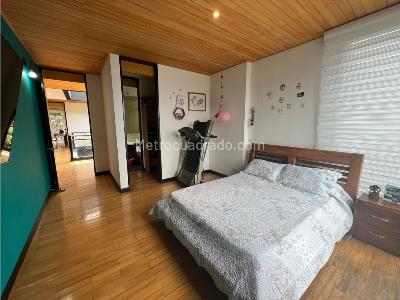 Casa de 4 alcobas en venta en Envigado, Envigado, 345 m² · foto 15 de 20