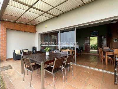 Casa de 4 alcobas en venta en El Poblado, Medellín, 600 m² · foto 10 de 20