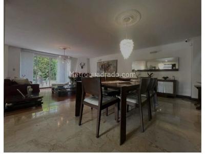 Casa de 4 alcobas en venta en Poblado La Calera, Medellín, 360 m² · foto 5 de 19