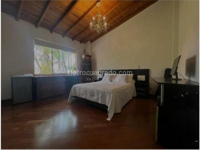 Casa de 4 alcobas en venta en Poblado La Calera, Medellín, 360 m² · foto 14 de 19