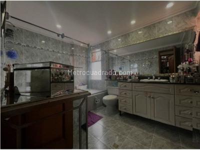 Casa de 4 alcobas en venta en Poblado La Calera, Medellín, 360 m² · foto 16 de 19