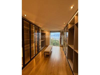 Apartamento de 2 alcobas en venta en El Poblado El Tesoro, Medellín, 170 m² · foto 10 de 17