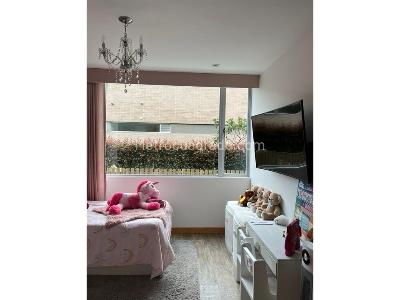 Casa de 3 alcobas en venta en Alto De Las Palmas, Envigado, 1018 m² · foto 2 de 10