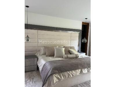 Casa de 3 alcobas en venta en Alto De Las Palmas, Envigado, 1018 m² · foto 9 de 10