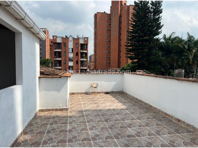 Casa Comercial en Arriendo en Belén-Nogal (5 Alcobas)