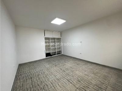 Casa de 5 alcobas en arriendo en Belen Nogal, Medellín, 270 m² · foto 8 de 20