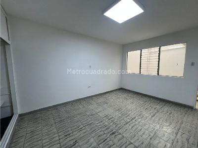 Casa de 5 alcobas en arriendo en Belen Nogal, Medellín, 270 m² · foto 11 de 20