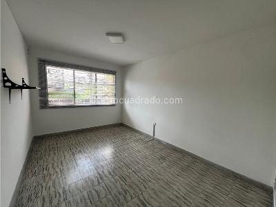 Casa de 5 alcobas en arriendo en Belen Nogal, Medellín, 270 m² · foto 15 de 20