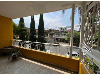 Casa de 5 alcobas en arriendo en Belen Nogal, Medellín, 270 m² · foto 19 de 20