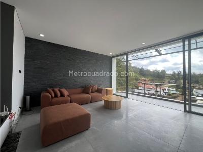 Casa de 4 alcobas en venta en Envigado, Envigado, 350 m² · foto 2 de 20