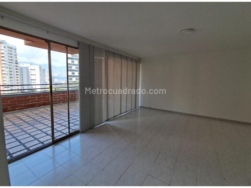 Apartamento Dúplex de 3 Alcobas en Arriendo en Milla de Oro - 3
