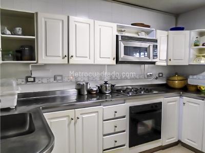 Casa de 4 alcobas en venta en El Poblado, Medellín, 264 m² · foto 3 de 11