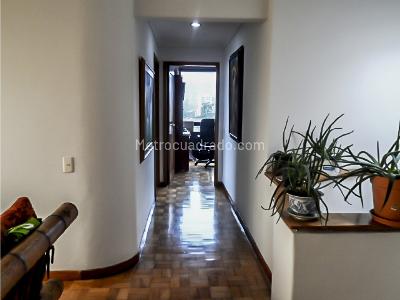 Apartamento de 3 alcobas en arriendo en Vizcaya, Medellín, 250 m² · foto 9 de 20
