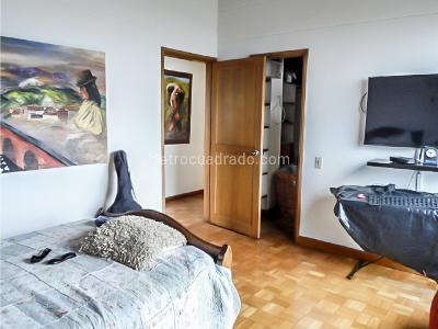 Apartamento de 3 alcobas en arriendo en Vizcaya, Medellín, 250 m² · foto 10 de 20