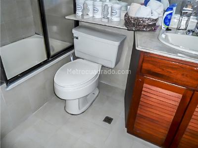 Apartamento de 3 alcobas en arriendo en Vizcaya, Medellín, 250 m² · foto 16 de 20