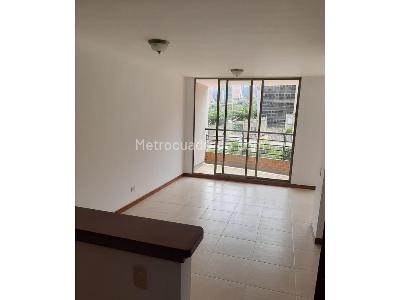 Apartamento de 2 alcobas en venta en Poblado Transv Superior, Medellín, 82 m² · foto 3 de 20