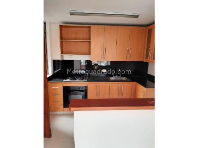 Apartamento de 2 alcobas en venta en Poblado Transv Superior, Medellín, 82 m² · foto 9 de 20