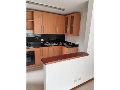 Apartamento de 2 alcobas en venta en Poblado Transv Superior, Medellín, 82 m² · foto 10 de 20