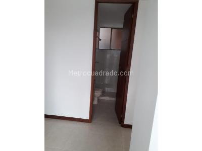 Apartamento de 2 alcobas en venta en Poblado Transv Superior, Medellín, 82 m² · foto 14 de 20