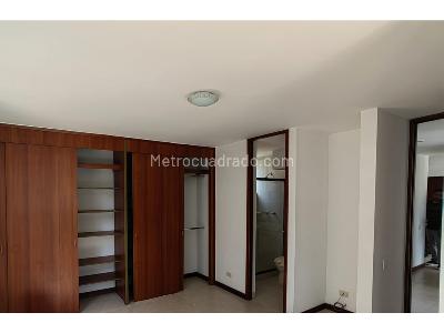 Apartamento de 2 alcobas en venta en Poblado Transv Superior, Medellín, 82 m² · foto 19 de 20