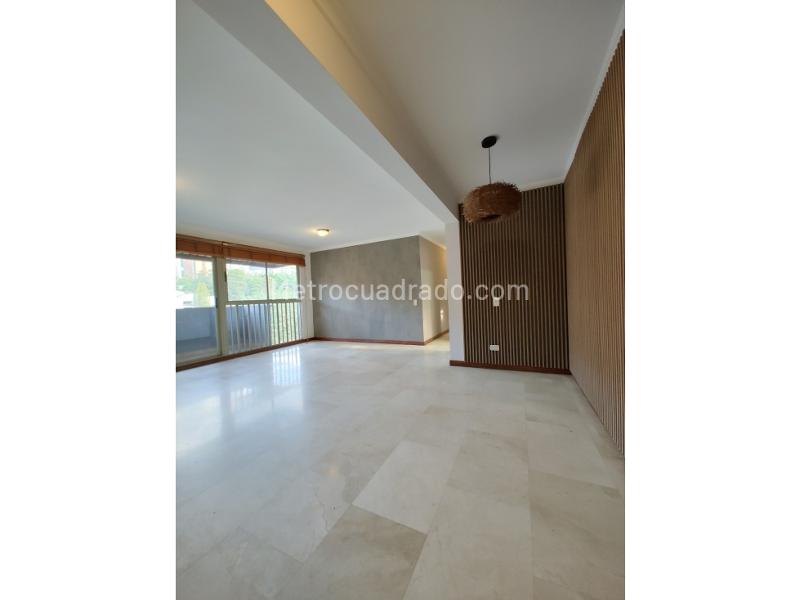 2BR Apartment in Envigad  La Frontera (90 m²)