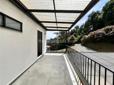 Casa de 3 alcobas en venta en Envigado, Envigado, 320 m² · foto 17 de 20
