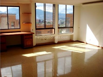 Apartamento de 4 alcobas en venta en El Poblado, Medellín, 296 m² · foto 2 de 19